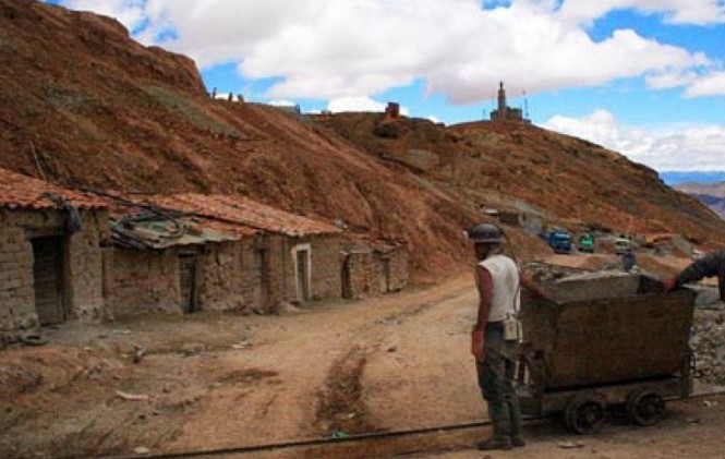 No Cede Tensi N Entre Cooperativistas Y Mineros Por Control De Colquiri