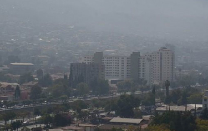 Cochabamba registró altos niveles de contaminación durante la noche de