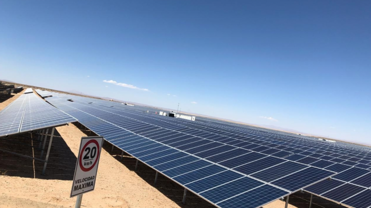 Uyuni Gobierno inauguró la planta fotovoltaica más grande del país