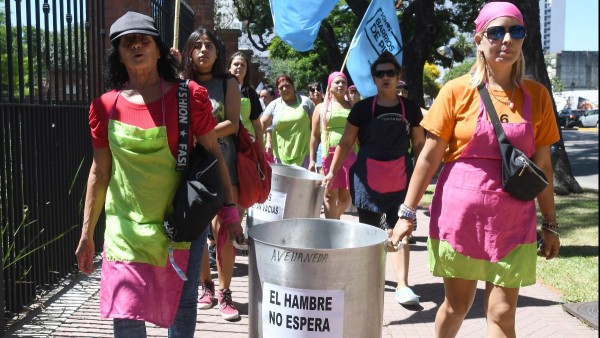 Gobierno Argentino Amenaza Con Descontar El D A A Quienes Secunden La