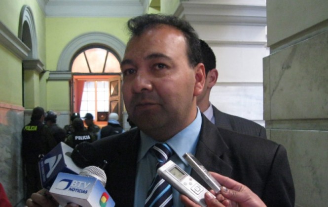 El fiscal Marcelo Soza ante los medios de comunicación. Foto: ANF.