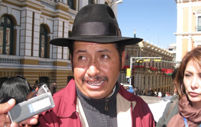 El gobernador de Chuquisaca Esteban Urquizo/Foto ANF.