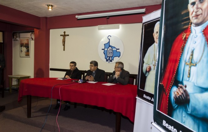 El doctor Jenaro Mercado, Monseñor Oscar Aparicio y el padre José Fuentes/Foto ANF