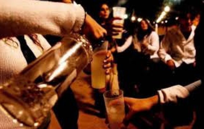 TSE prohibe el consumo de bebidas alcohólicas el 12 de octubre/Foto archivo.