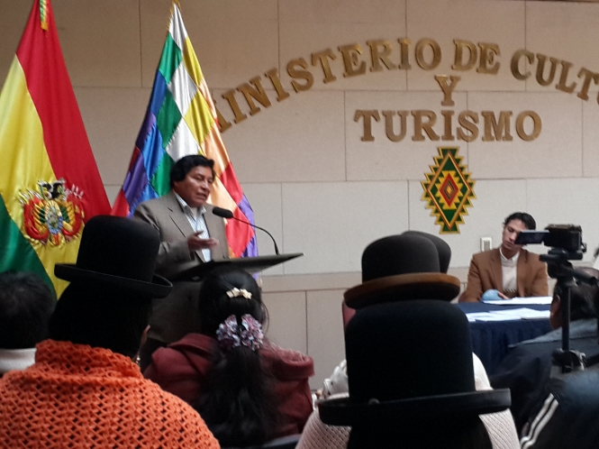 El viceministro Félix Cárdenas durante el lanzamiento del curso de aymara, este miércoles. Foto: ANF