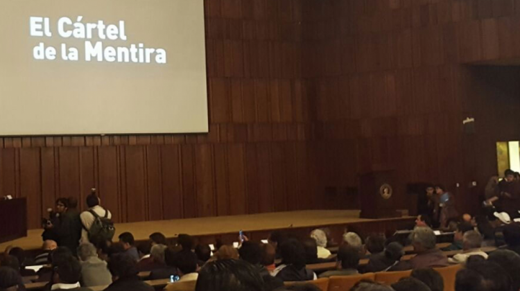 El documental fue presentado en el auditorio del BCB. Foto: ANF.