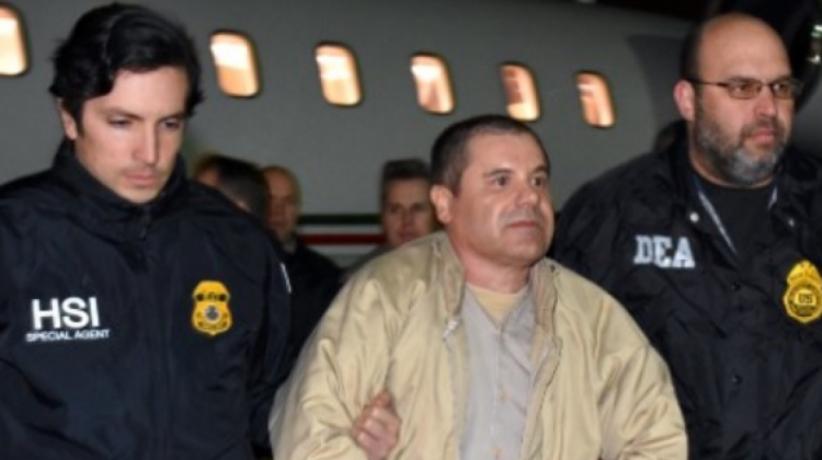 Joaquín "Chapo" Guzmán bajo custodia de la DEA. Foto: DEA