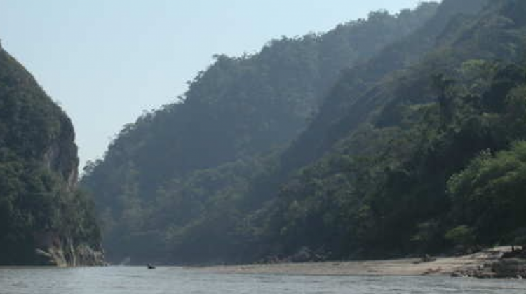 Estrecho de El Bala, en el río Beni.