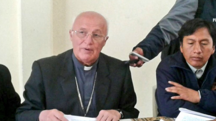 Monseñor de El Alto, Eugenio Scarpellini (izq.). Foto: Tonny López, periodista.