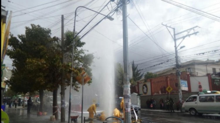 Fuga de agua en Miraflores . Foto: ATB