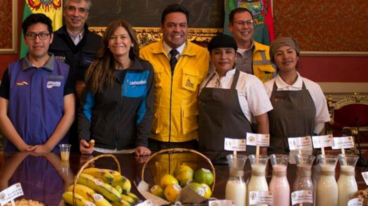 La Paz y El Alto apuestan por un desayuno escolar nutritivo con verduras,  cereales y frutas | ANF - Agencia de Noticias Fides