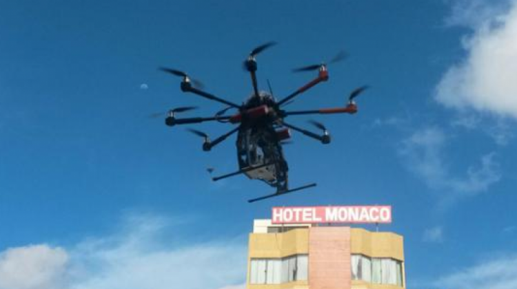 Un dron en la ciudad de Santa Cruz.
