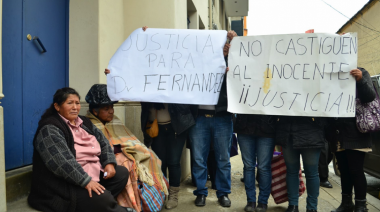 Se paraliza juicio contra médico Jhery Fernández. Foto ilustrativa: Internet.