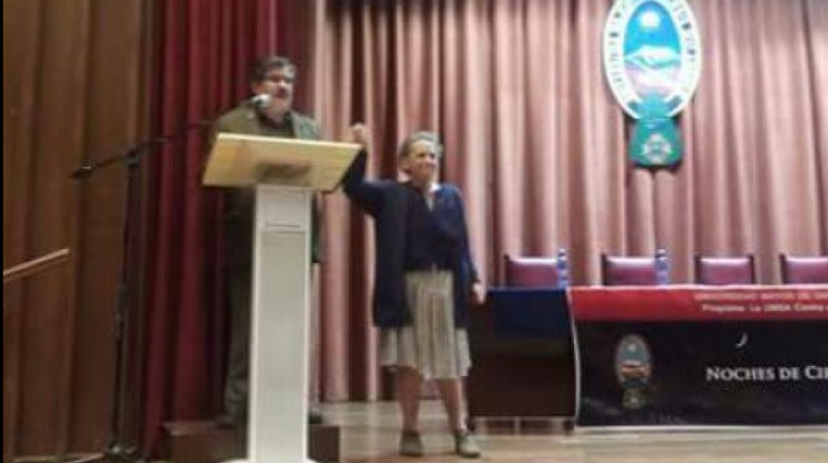 Waldo Albarracín  y Amparo Carvajal . Foto: Nelson Vila Santos