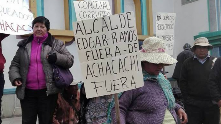 Vecinos de Achacachi en una protesta. Foto: Román Silvestre