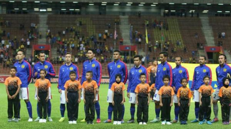 La selección de fútbol de Malasia antes de un cotejo.  Foto: FAM.COM