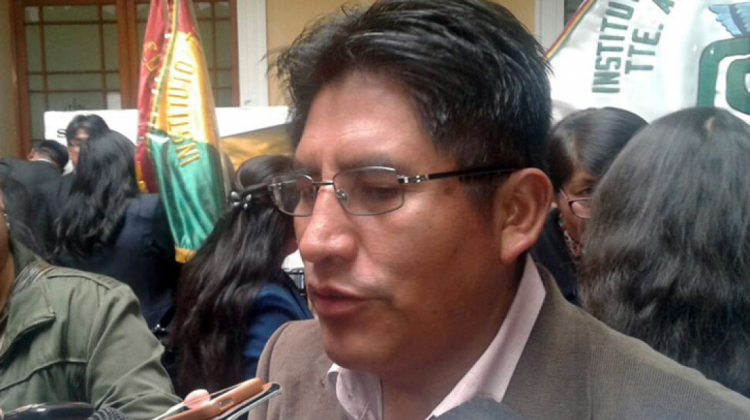 Félix Patzi en declaraciones a la prensa. Foto: Gobernación de La Paz.