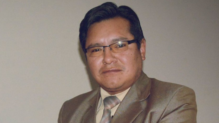 Reynaldo Cosme Huanca, rector de UPEA. Foto: @upea_oficial