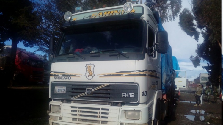 Dos camiones transportaban la mercadería de contrabando. Foto: Aduana Nacional