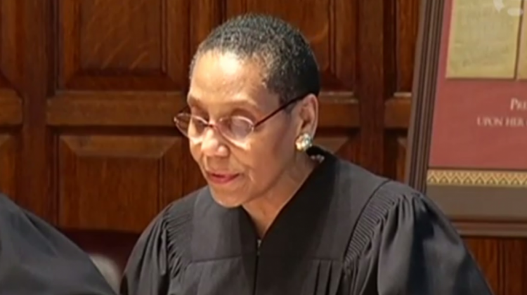 Jueza de la Corte de Apelaciones de Nueva York, Sheila Abdus Salam . Foto: Captura de pantalla