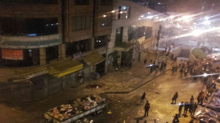 La explosión se produjo al lado del mercado Lanza del centro paceño.