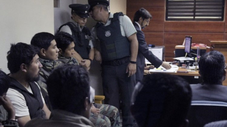 Los dos militares y siete funcionarios seguirán con detención preventiva en una cárcel de Chile. Foto: archivo/Agencia Uno.