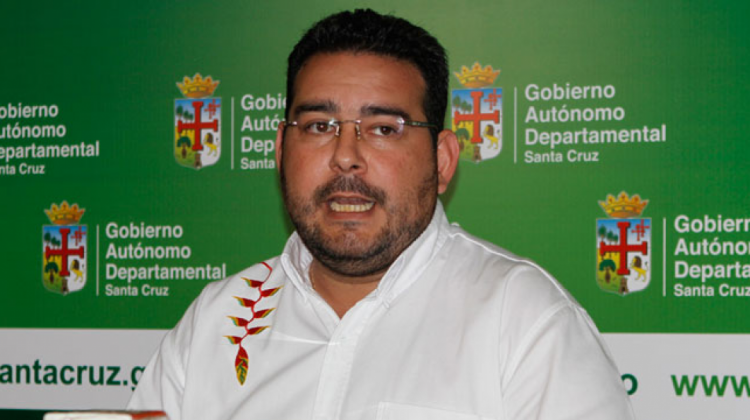 Representante de la Gobernación de Santa Cruz ante el Directorio de YPFB, Víctor Hugo Añez.