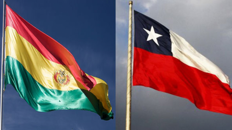 Bandera boliviana y chilena.