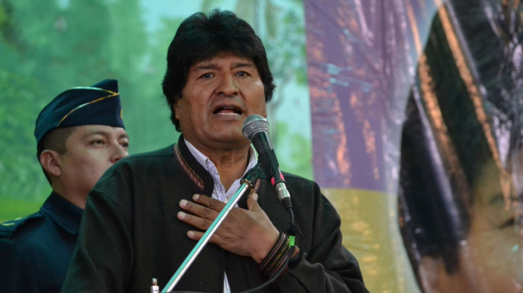 Evo Morales en el inicio de un evento contra la discriminación. Foto: Abi.