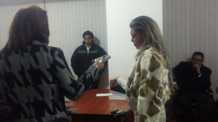 Gabriela Zapata en la audiencia de su juicio, la madrugada de este martes. Foto: ANF