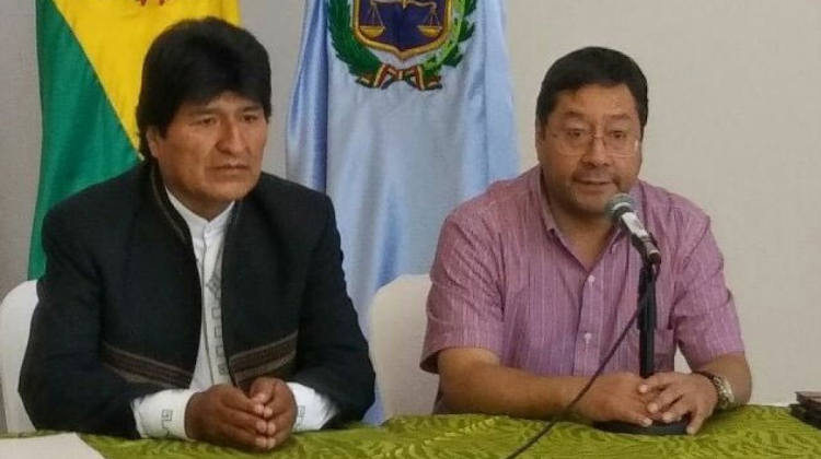 Morales y Arce en una aparición pública ante los medios el pasado fin de semana. Foto: @EconomiaBo