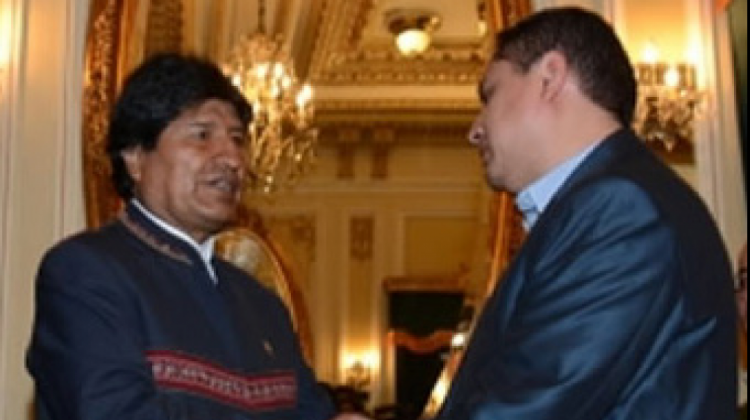 El presidente Evo Morales y expresidente de YPFB, Guillermo Achá. Foto: archivo/ABI