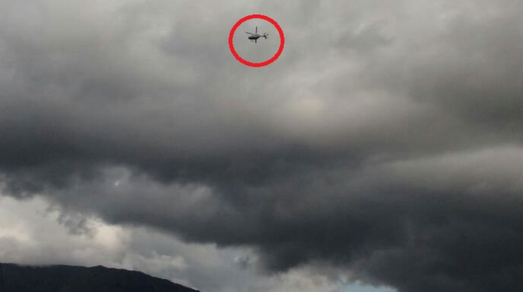 El helicóptero sobrevuela la región yungueña. Foto: FM Bolivia