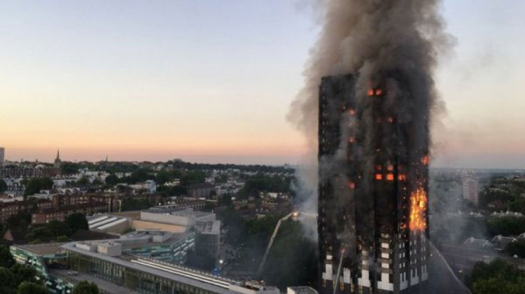 Incendio en un edificio de Londres. Foto: GETTY IMAGES.
