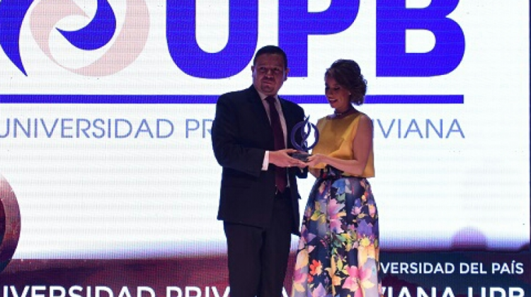 Entrega del Premio Maya 2017 a la UPB. foto.Extend