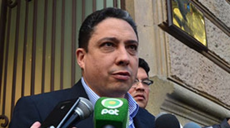 Ministro Héctor Arce.