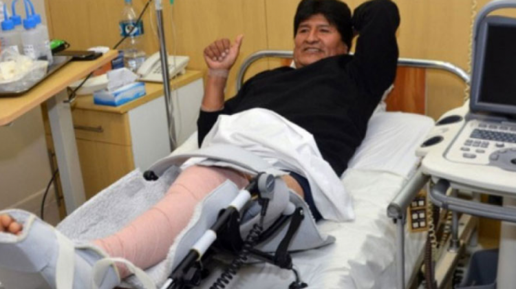 Evo Morales se sometió a una cirugía en junio de 2016 en la Clínica Los Olivos. Foto de archivo: ABI.