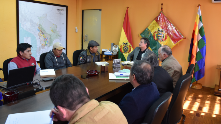 Reunión del Ministro de Minería con Comibol y la Empresa Minera de Colquiri. Foto: MMM