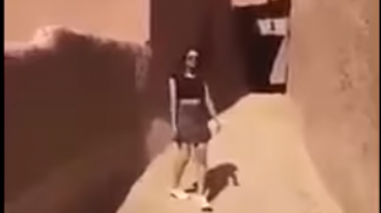 La joven saudí que aparece en el filme. Foto: Captura de vídeo