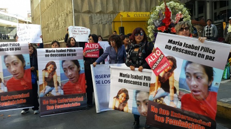 Organizaciones de mujeres reclaman justicia para María Isabel Pillco.  Foto: ANF