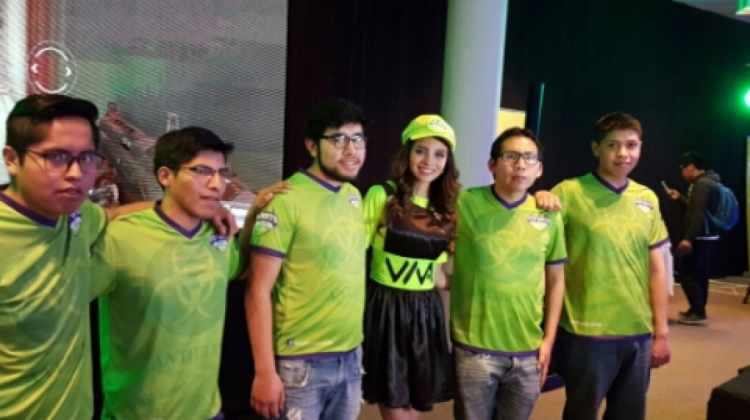 Team e-sport de Bolivia. Foto. Viva
