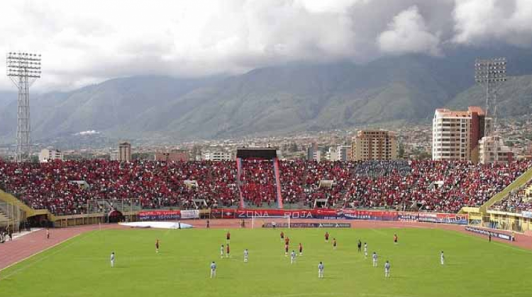 El estadio Félix Capriles de Cochabamba.