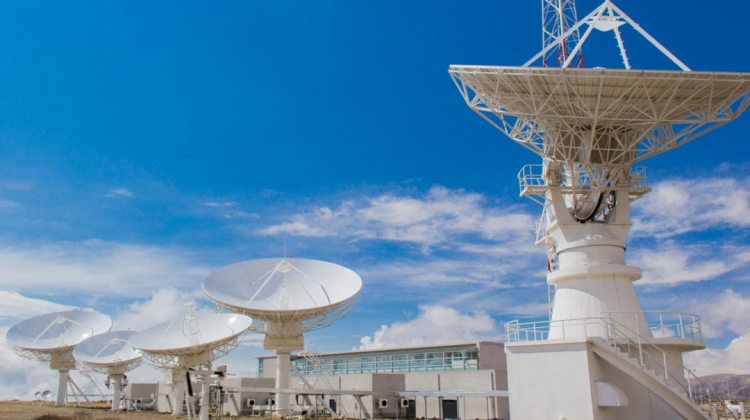 La estación Amachuma es uno de los dos puntos de operación del satélite Túpac Katari 1. Foto: @abebolivia