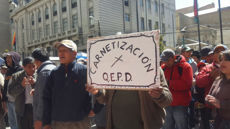 Los gremialistas en su protesta en la Alcaldía de La Paz. Foto: ANF
