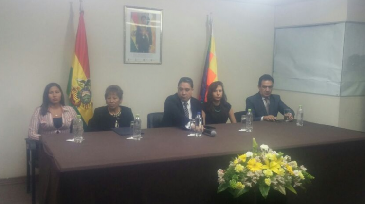 El ministro de Justicia, Héctor Arce (centro). Foto: ANF