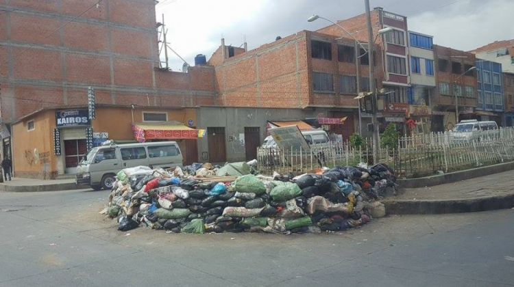 La basura en las calles de El Alto.   Foto: ANF