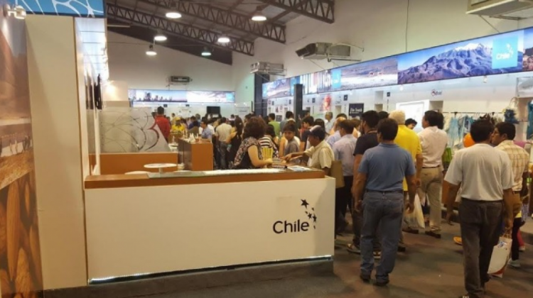 Un stand de Chile en la Expocruz 2017 . Foto: Consulado chileno