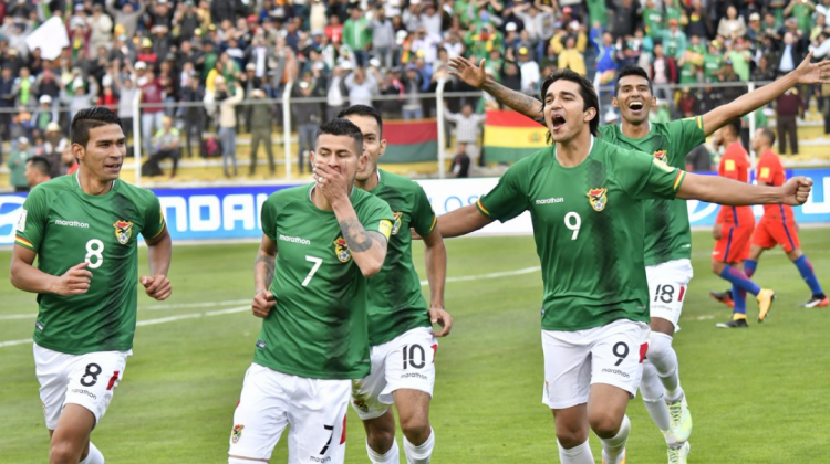 Los jugadores de la Verde celebran el gol de la victoria ante Chile.   Foto: @CONMEBOL