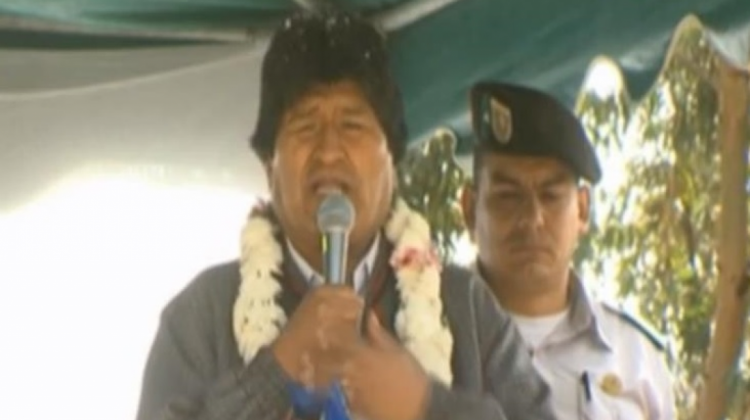 Presidente Evo Morales en acto público. Foto: Captura de pantalla Bolivia TV