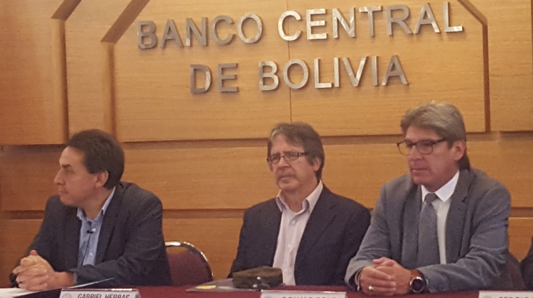 Gabriel Herbas, Director del BCB (centro). Foto: ANF